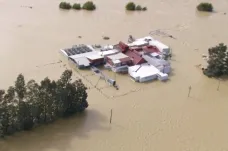 Nový Zéland sužují bleskové povodně. Záchranáři pomáhali stovkám turistů uvázlým ve fjordu