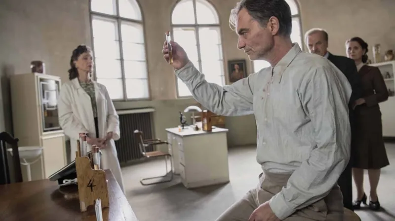 Šarlatán (2020, režie: Agnieszka Hollandová)