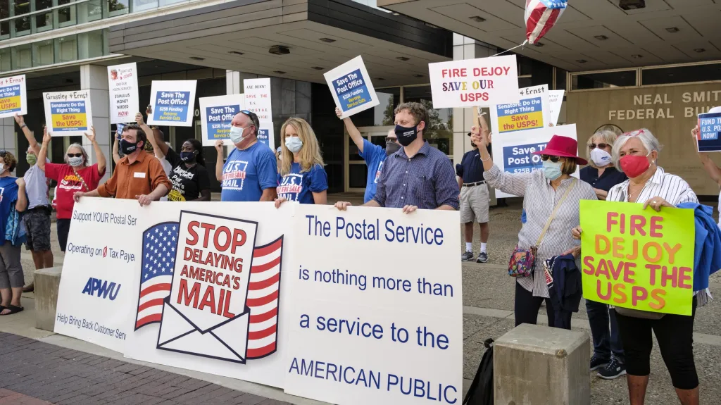 Protest proti změnám v americké poště
