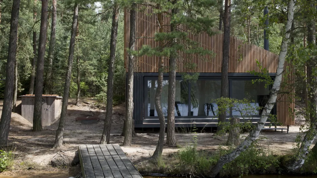 Chata u Máchova jezera (FAM Architekti)