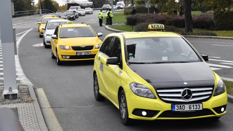 Protestní jízda taxikářů