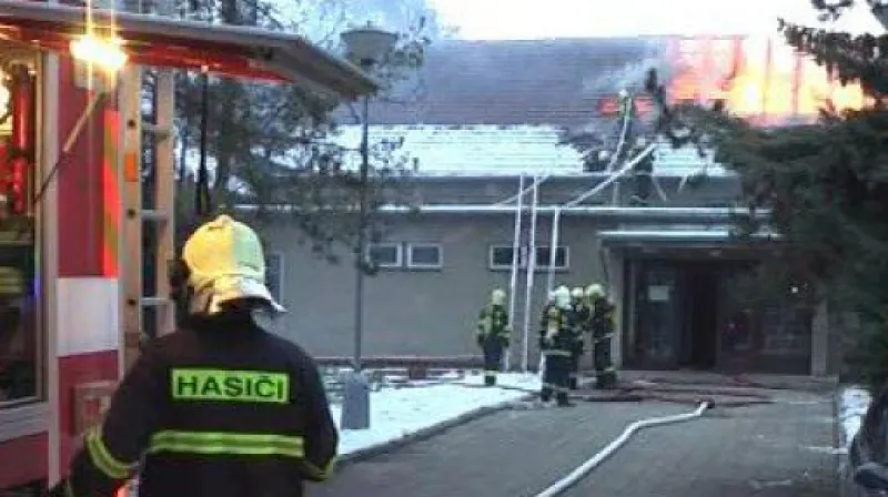 Požár sokolovny v Brně - Starém Lískovci