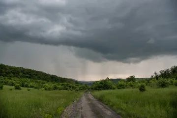 V sobotu hrozí bouřky, ojediněle i silné