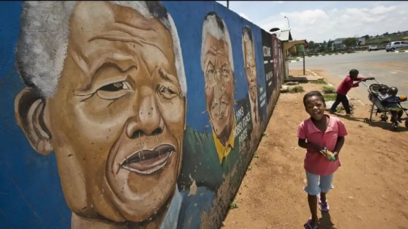 JAR truchlí za Nelsona Mandelu