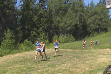 Část lidí na vedra nehleděla. Běhali do vrchu nebo koncertovali