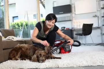 Skončily vysavače s vyšším příkonem. Otázkou zůstává, zda domácnosti uspoří
