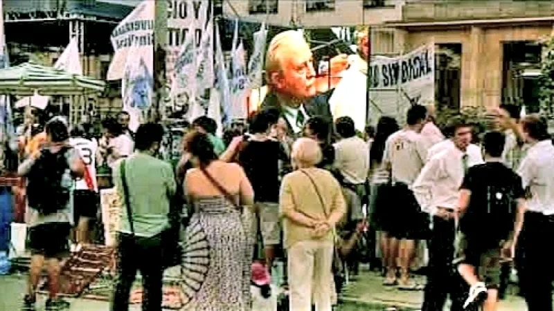 Argentinci sledují na obrazovkách soud s důstojníky