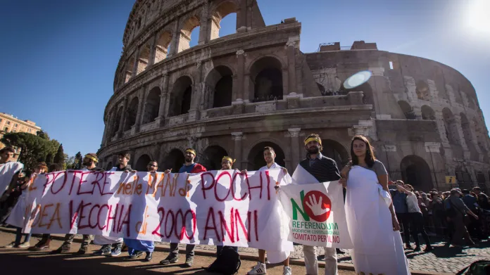 Protest proti ústavním změnám v Itálii