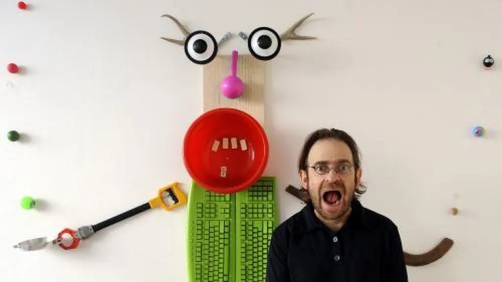 Hanoch Piven / Making Faces