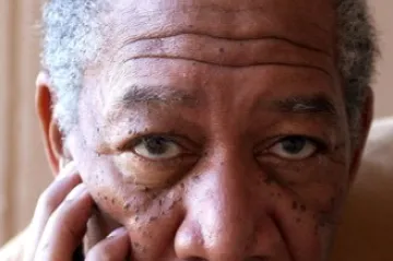 Herec Morgan Freeman je po operaci a daří se mu dobře