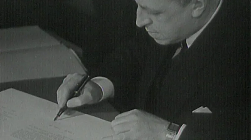 Podpis smlouvy o Zakarpatské Ukrajině v Černínském paláci