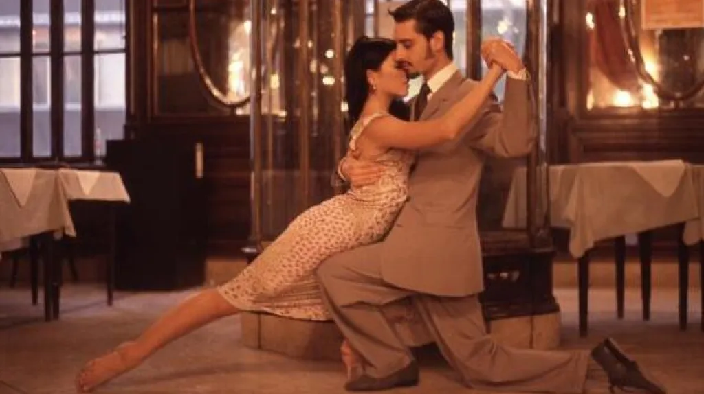 Z dokumentu Tango Salon