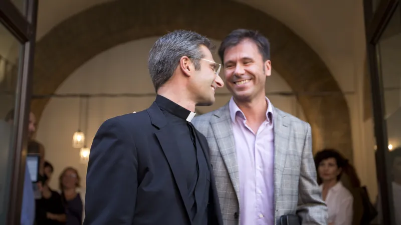 Krzysztof Charamsa se svým partnerem