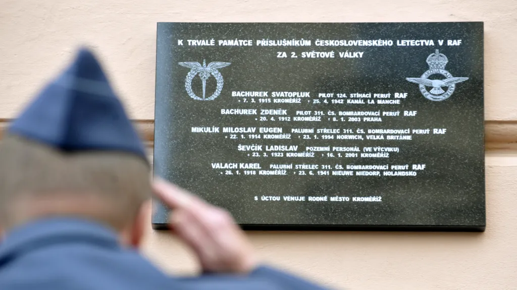 Odhalení pamětní desky kroměřížským příslušníkům RAF