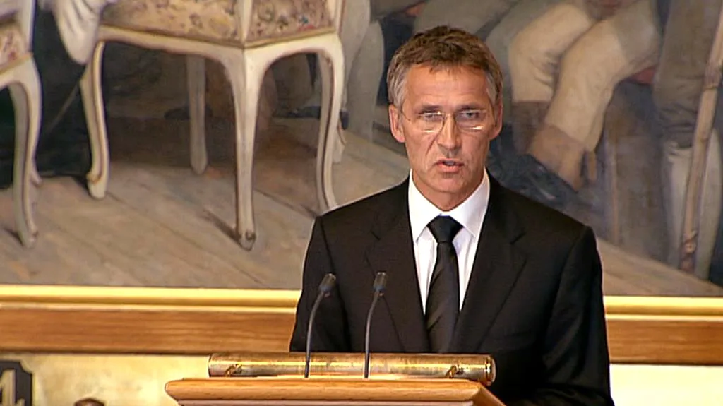 Jens Stoltenberg při projevu v norském parlamentu