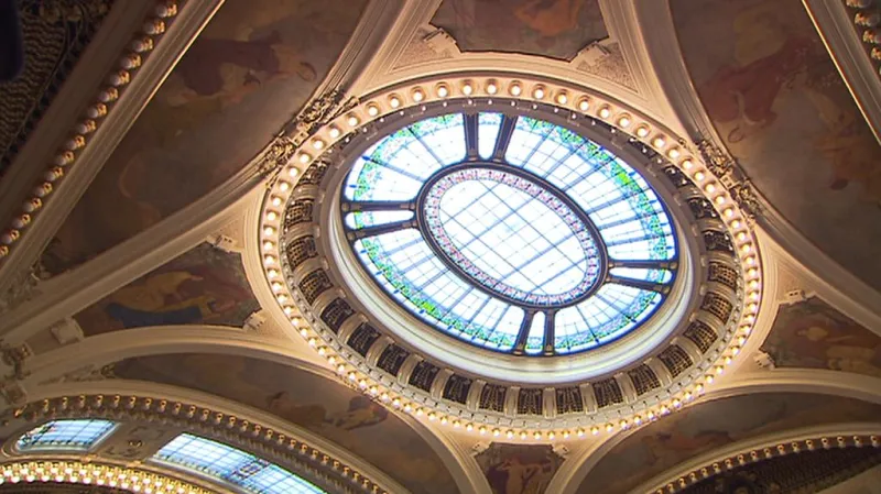 Obecní dům v Praze / strop ve Smetanově síni