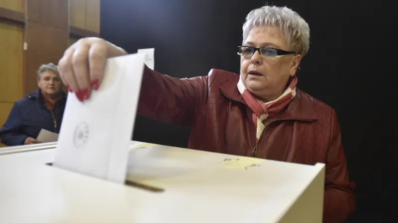 Obyvatelé Podolí odmítli v referendum prodej sporného pozemku