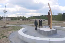 Památník v Letech připomínající holocaust Romů a Sintů se otevře v úterý