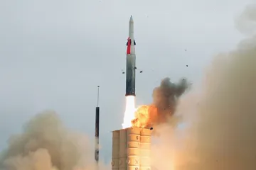 Válka poprvé vstoupila do kosmu. Izrael zřejmě odrazil raketový útok z Jemenu nad Kármánovou hranicí