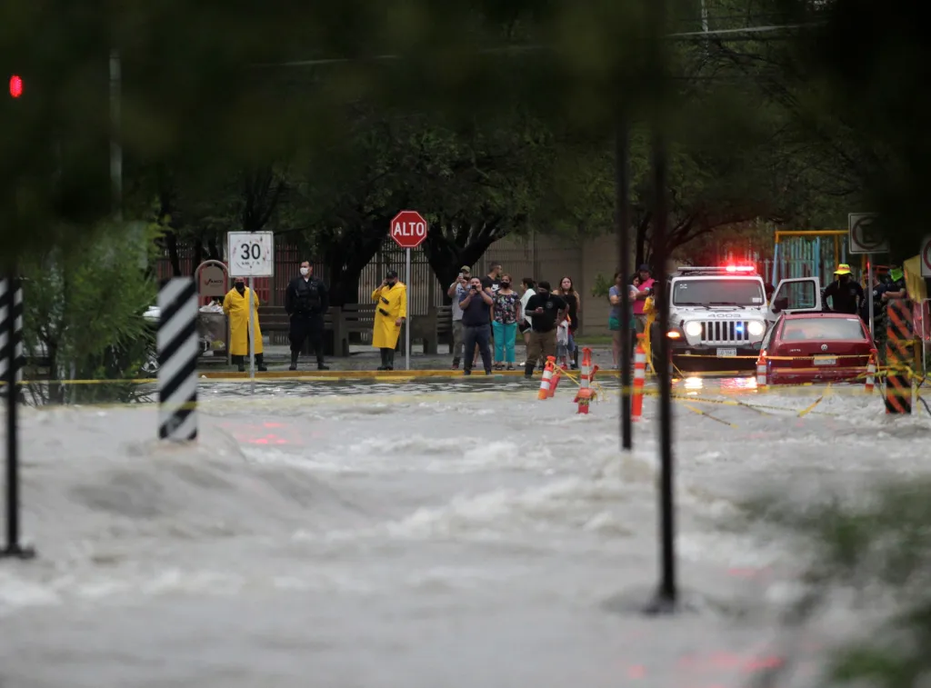 Hurikán Hanna zasáhl Texas a část Mexika