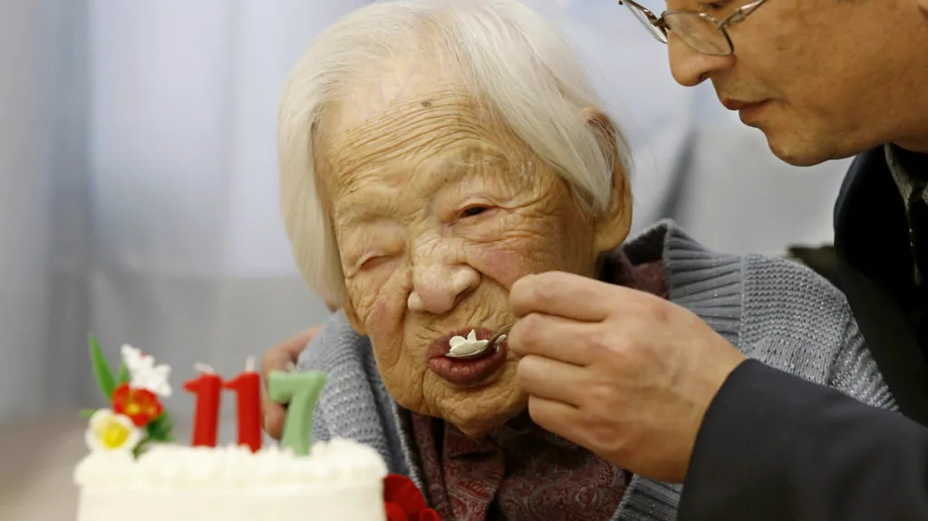 Misao Okawaová slaví 117. narozeniny