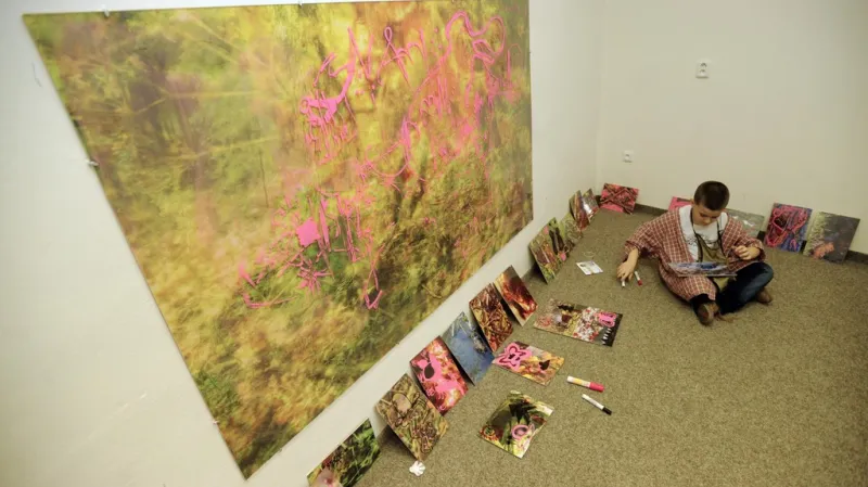 Recyklace v umění - instalace Lindy Čihařové