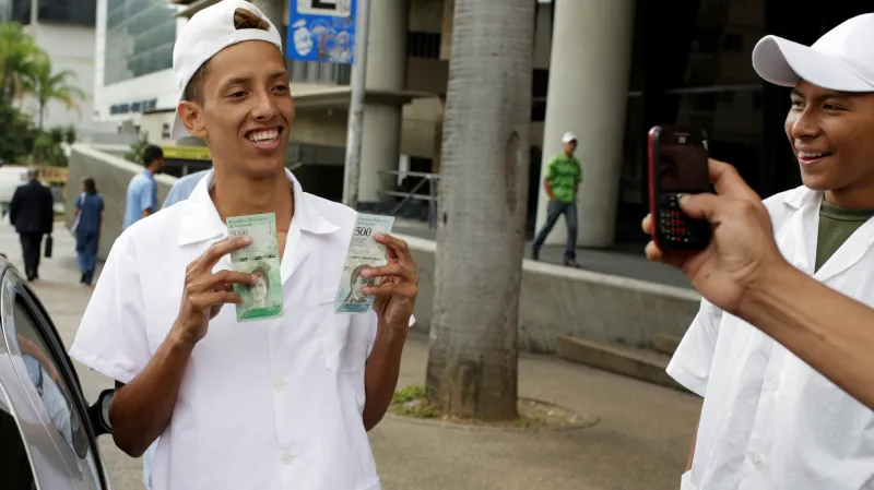 Nelíčená radost v ulicích Caracasu