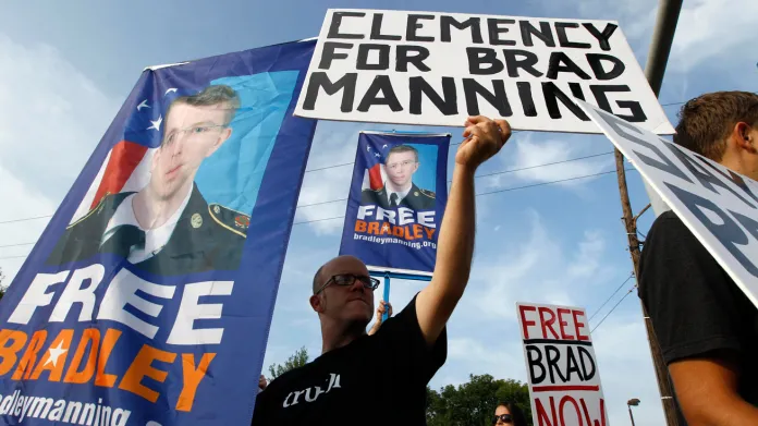 Demonstrace na podporu Bradleyho Manninga