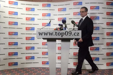 Kalousek vytkl vládě, že vzkřísila superhrubou mzdu