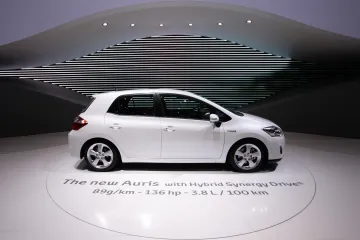 Toyota svolává více než dva miliony hybridů kvůli poruše, která může vést k zastavení vozidla