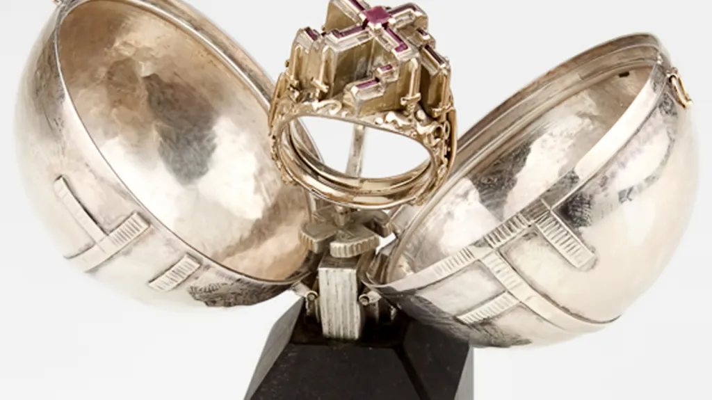 Údajný Hitlerův prsten se vydražil za milion korun