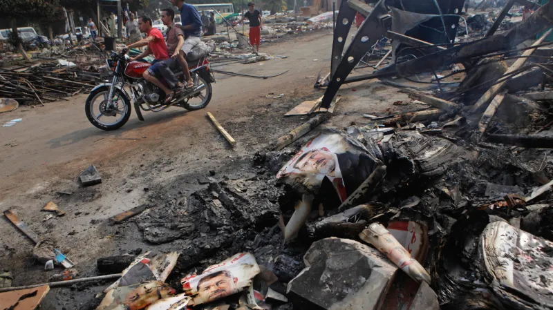 Káhira se vzpamatovává ze středečního krveprolití