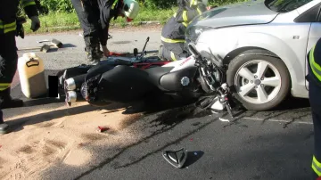 Havárie motorky a osobního auta