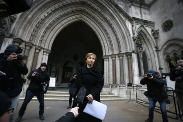 Podle Britů zřejmě schválil vraždu Litviněnka sám Putin, Londýn žádá o vydání travičů