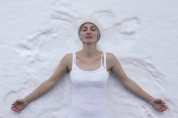 Klip týdne: Na srdci jizva, na dlani srdce. Zasněžené vyznání Barbory Polákové