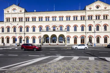 Teplické nádraží znovu vypadá jako v 19. století. Rekonstrukce je hotová jen zvenku, interiéry čekají na nájemce