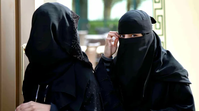 Saúdská Arábie prochází historickým okamžikem - ženy mohou k volbám