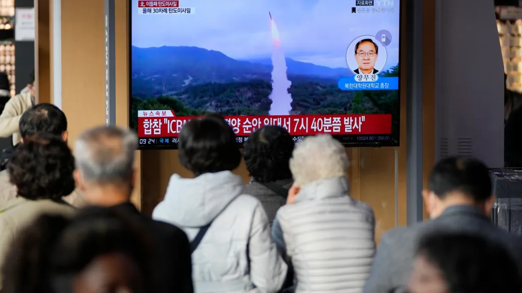 Čtvrteční odpal rakety v KLDR v jihokorejské televizi