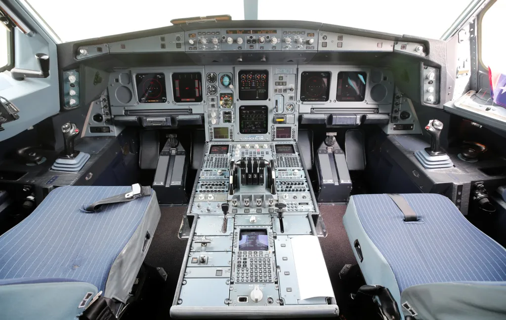 Airbus přeletěl padesátku