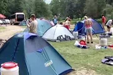 Kde si můžeme postavit stan a rozdělat oheň?