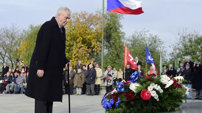 Prezident Miloš Zeman u památníku na Vítkově