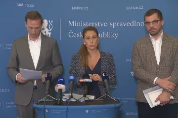 Decroix zveřejnila časovou osu bitcoinové kauzy