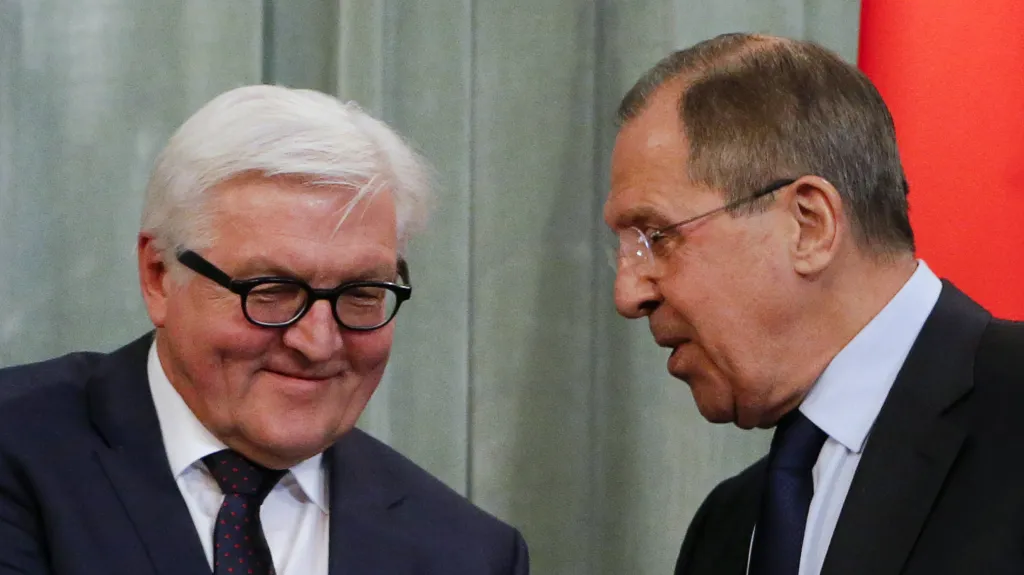 Frank-Walter Steinmeier a Sergej Lavrov