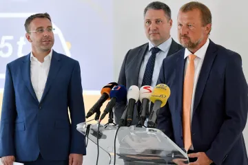 Nově zpoplatněné silnice mají přinést 1,5 miliardy korun, od mýta si stát celkem slibuje 12 miliard ročně