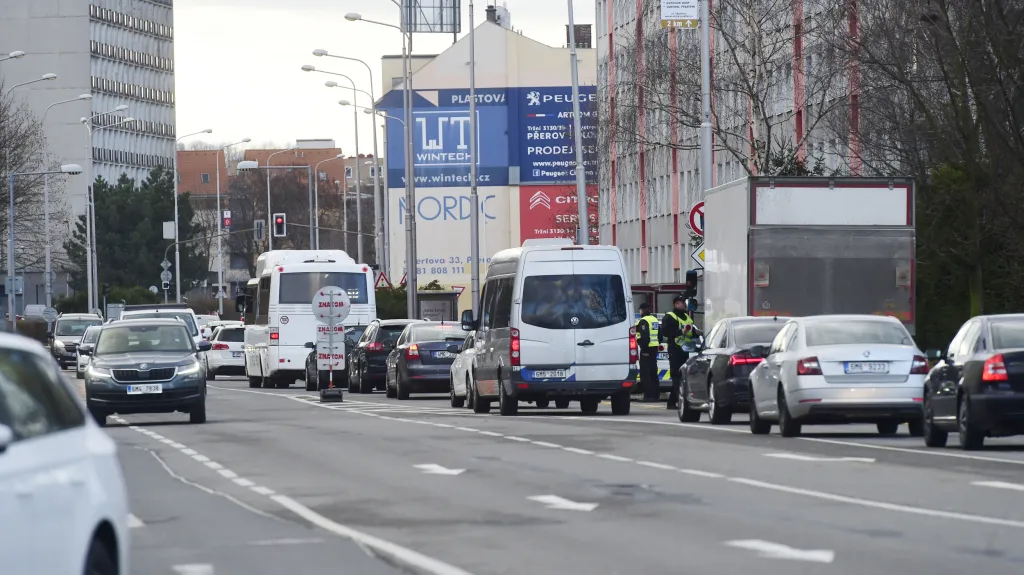 Hustý provoz v ulici Velká Dlážka v Přerově
