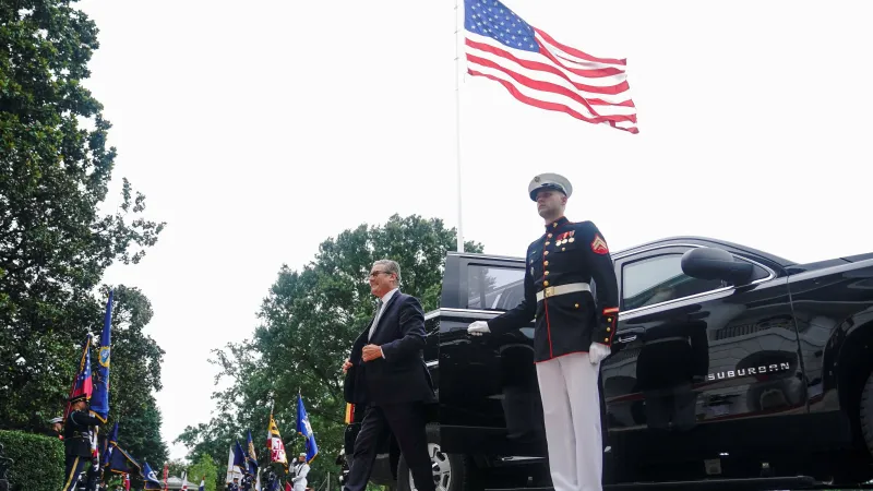 Britský premiér Keir Starmer přijíždí do Bílého domu