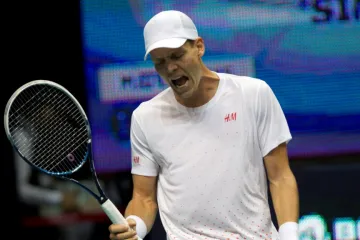 Berdych končí na Ferrerově raketě, Djokovič si zahraje s Federerem