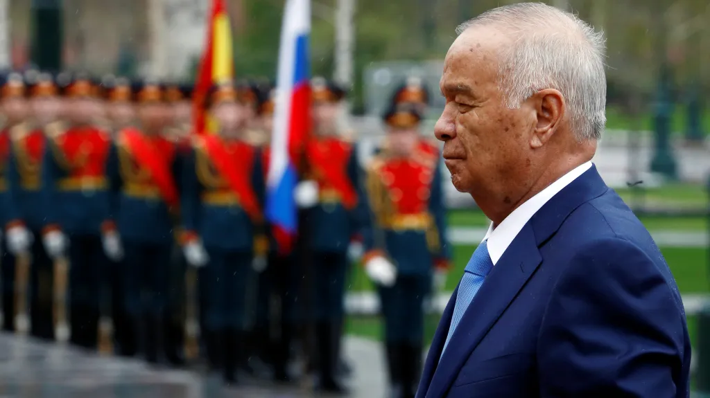 Autokratický prezident Karimov je v čele země už čtvrtstoletí