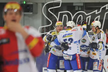 Bitka, asistence, gól, výhra - Kanaďan Miller zažil povedenou premiéru