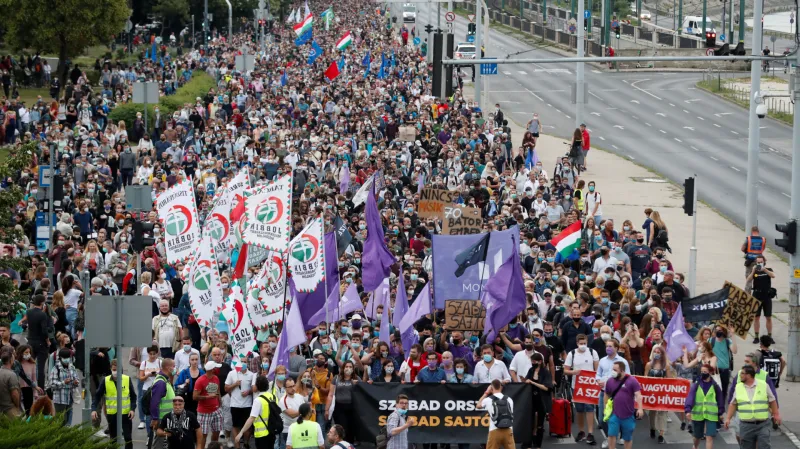 Demonstrace na podporu svobody médií v Budapešti
